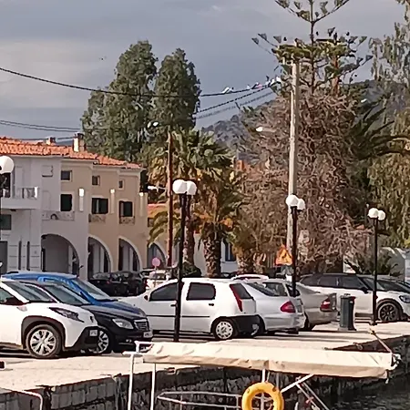 Horizon Apartment Ermioni