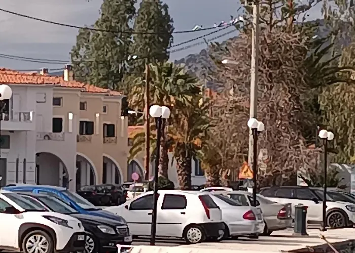 Horizon アパート エルミオニ